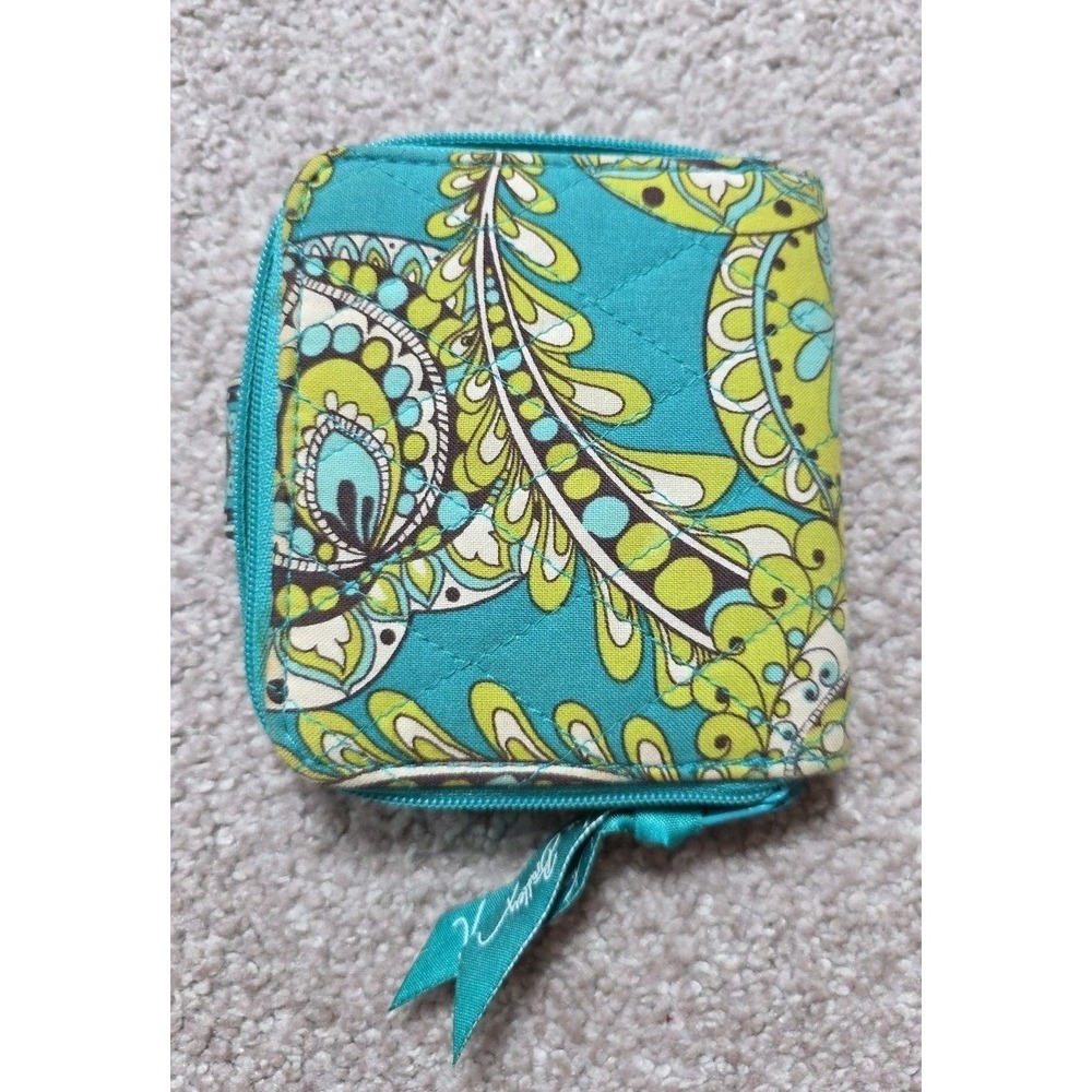 Vera Bradley Peacock Paisley Small Bi-Fold Wallet Snap - Picture 2 of 4